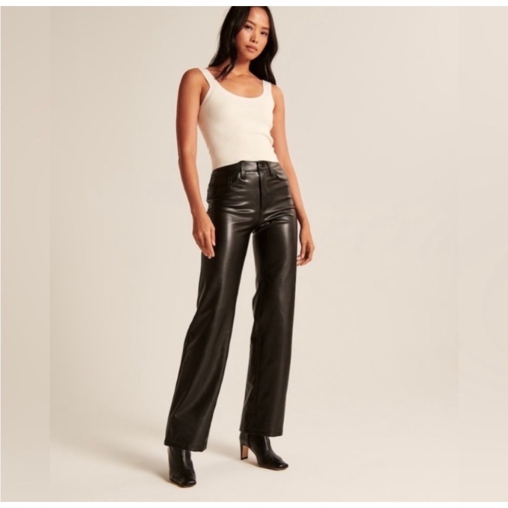 Abercrombie & Fitch Curve Love 90s Relaxed High Rise Vegan Leather Pants 27L